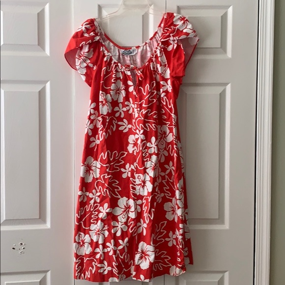 Hilo Hattie Dresses & Skirts - Vintage Hawaiian muumuu